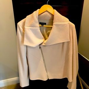 Ann Taylor size 12 beige with stylish side gold zipper